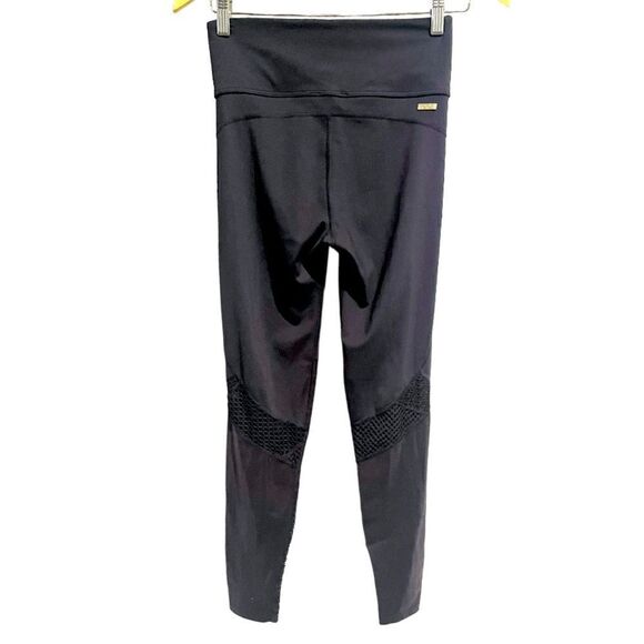Alala Black 7/8 length workout leggings - netting and shiny calf size S - Picture 2 of 14